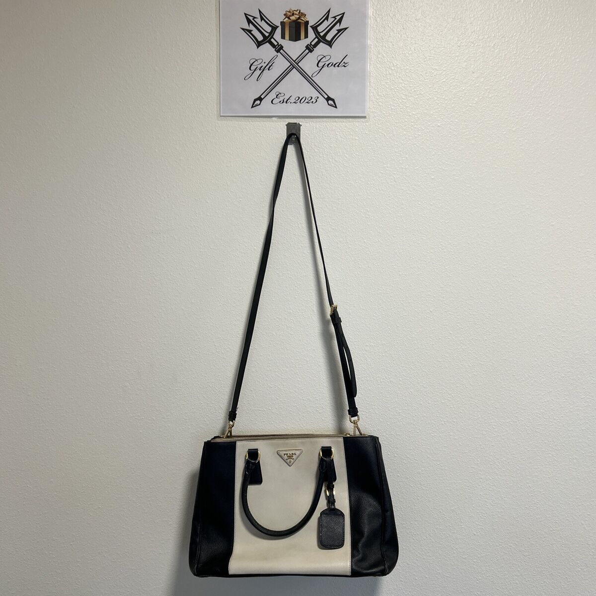 PRADA Saffiano Lux Black Bags & Handbags for Women for sale PRADA Saffiano Lux Black Bags & Handbags for Women for sale