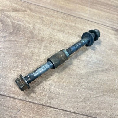 Yamaha TTR50 TTR50E TTR 50 E 2006/Eje de rueda delantera OEM con espaciador Foto 1 de 3