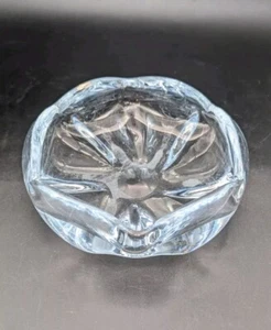 Vintage Kristall Kunst Glas Aschenbecher Schüssel Schale 6" Durchmesser x 2,25" hoch hellblau schwer - Bild 1 von 6