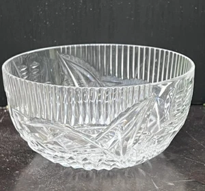 Celtic Crystal Small Bowl "Claddagh" Candy Dish - Picture 1 of 6