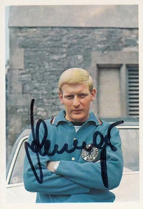 Vintage SIGNED BERGMANN 1966 Trading Card KARL-HEINZ SCHNELLINGER AC MILAN - Picture 1 of 1
