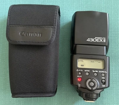 Canon Speedlite 430EX II w/ Soft Case & Stand ~ Tested & Working  - Image 1 of 4