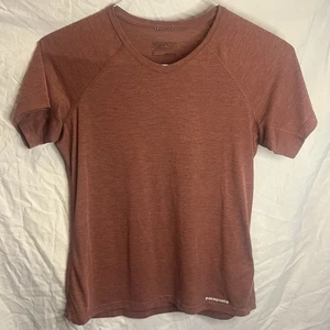 Patagonia Short Sleeve TShirt Womens Sz S Orange Lightweight Outdoor Hiking Camp - Picture 1 of 4
