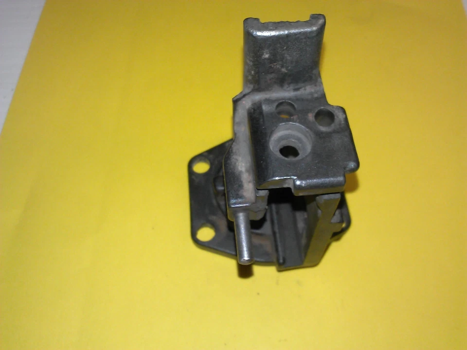 二手 790 - 297 鼻组件 适用于 HITACHI N5008AB DECK STAPLER — 第 1/1 张图片