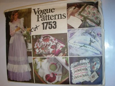 WOMENS CUT VOGUE 1753 Sewing Pattern APRON GIFT ITEMS PILLOW SACHET HANGER TOTE - Image 1 of 3