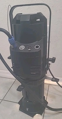 ETC Source Four LED Lustr 2 w/Barrel, 50° LED Lens - Image 1 of 4