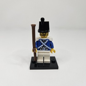 Lego Pirate Bluecoat Imperial Soldier Minifigure With Musket On Stand