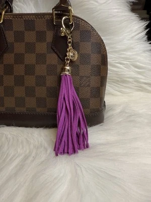 Bolso Borla Púrpura Dije Llavero Coche Llavero Imitación Cuero Hecho a Mano Regalo Foto 1 de 3