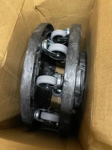 (2er Pack) Rubbermaid 2640 & 3530 Brute Dollies - Bild 1 von 2