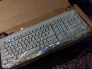 Turbo Crown Keyboard PS/2 Connector - Picture 1 of 10