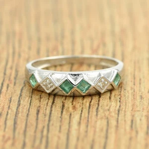 Natural Green Emerald Gemstone & Diamond Eternity Band Ring 925 Sterling Silver - Picture 1 of 3