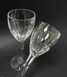 PAIR JASPER CONRAN STUART CRYSTAL WINE GOBLETS GLASSES ICE PATTERN RETIRED - Picture 1 of 9