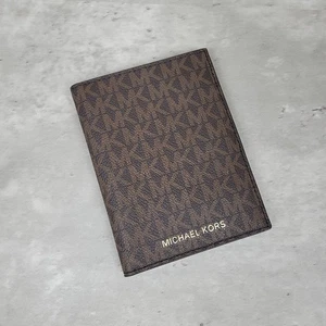 Michael Kors Jet Set Travel Passport Holder Geldbörse Braun Leder Signature Neu ohne Etikett - Bild 1 von 8