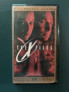 The X-Files Fight The Future Movie Widescreen Clamshell 1998 Duchovny Gillian - Picture 1 of 3