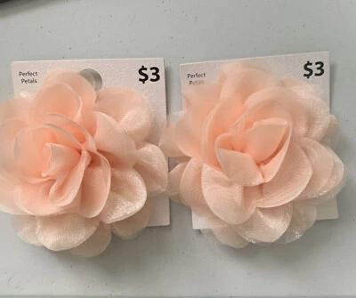 Lote 2 Tocados Prendedor o Clip de Pelocotón Mujer Bebé Boda Niña Flor Vestido Foto 1 de 2