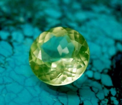 Awesome Green Peridot Round Cut 5-7 Ct Natural Loose EGL Certified Gemstone - Image 1 of 4