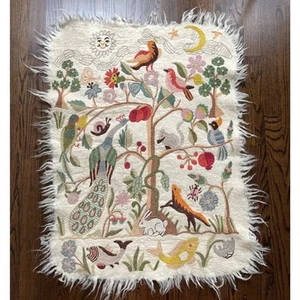 Vibrant Animal Embroidered Wool Wall Tapestry Smal Carpet Floor Fringe Edge RARE - Picture 1 of 12