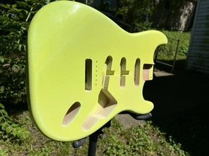 Relic Fender Stratocaster Body Alder Vintage Aged Surf Green Nitrocellulose - Picture 1 of 8