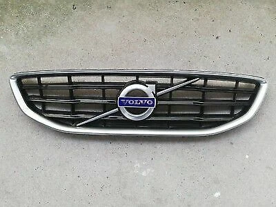 Подлинная передняя решетка в сборе Volvo V40 31283762 2013 - 2016  - Изображение 1 из 1