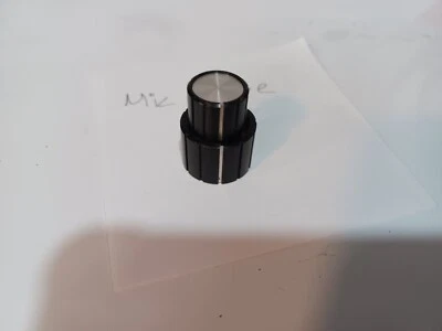 TEAC A 3340S MIC LINE BOTÃO SUPERIOR E INFERIOR – Peça Genuína - Imagem 1 de 4