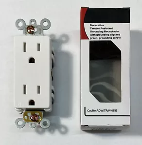 Salida de receptáculo decorativo 15A, resistente a la manipulación, autoconexión a tierra 5-15R blanco - Imagen 1 de 11