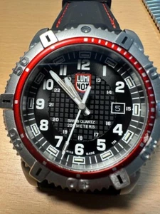 Orologio Uomo Luminox 6250 Swiss Quartz 200M Automatico Data Analogico Funzionante Usato - Foto 1 di 7