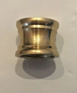 Nuevo Acoplamiento de Cuello de Latón Sin Acabar 1/8F x 1/4F (3/8"" x 1/2"" tubo de lámpara) Pieza de Lámpara - Imagen 1 de 7