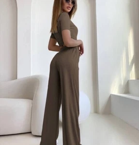 T-shirt And Pants Set Medium - Picture 1 of 1