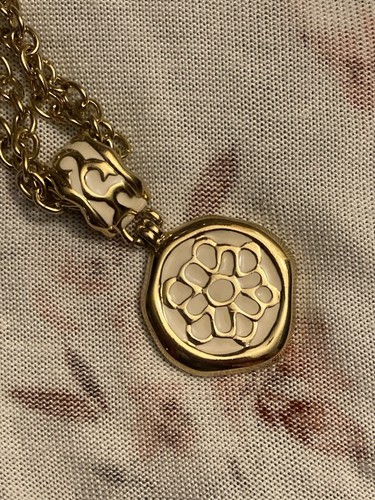 Collana catena medaglione lunga grossa tono oro vintage firmata Givenchy Parigi NY