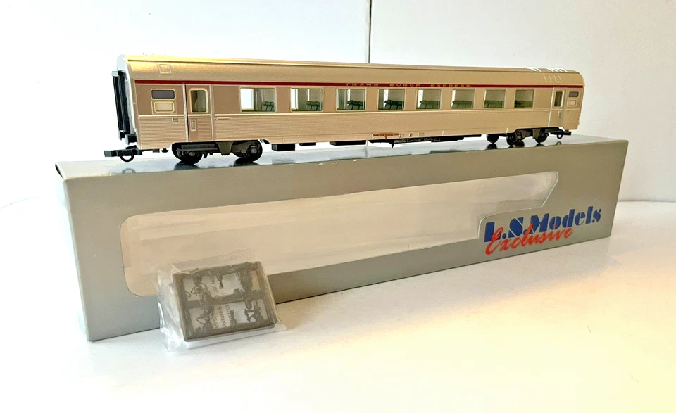 LS MODELS HO VOITURE VOYAGEURS MISTRAL 69 A8u INOX TEE SNCF REF 41002-1 NEUF - Photo 1/4