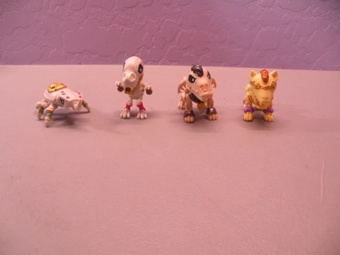 Treasure X Kings Gold Mini Beasts Damipeg Golrab Scratcha X Rex Cover