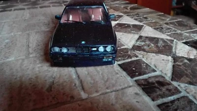 Modellino BMW E30 M3 Alpina  in Plastica scala 1: 24 Blu Metal.. - Immagine 1 di 4