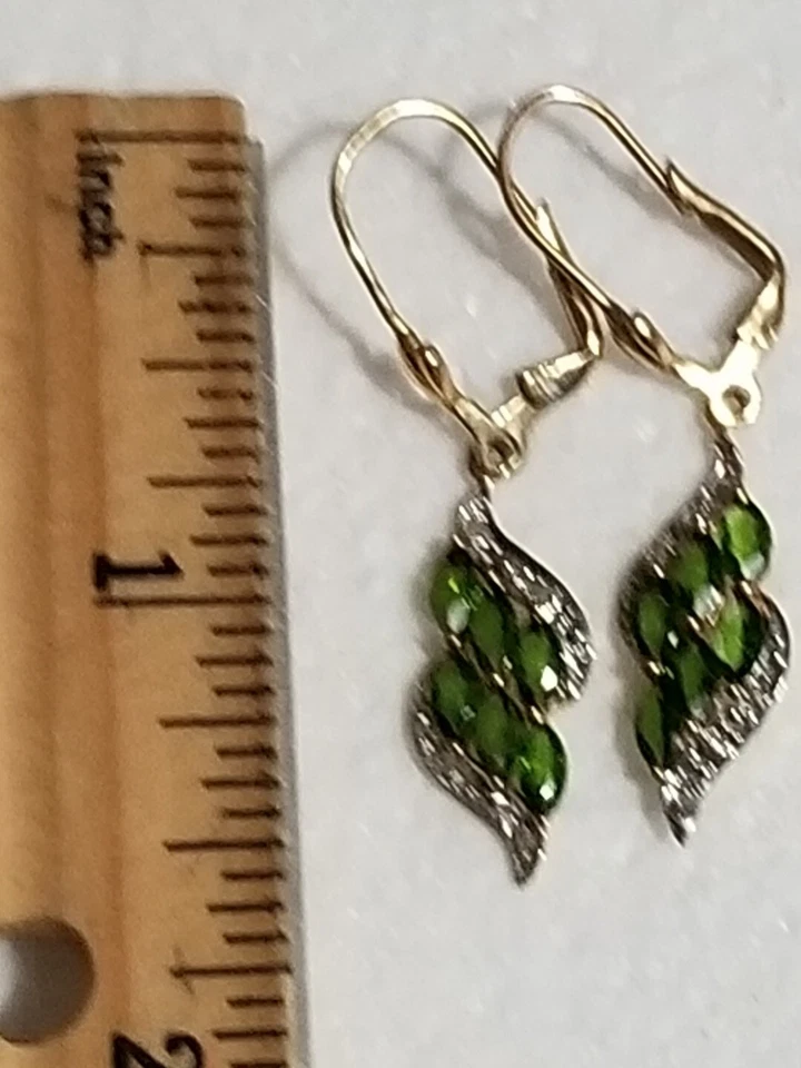 Pendientes de oro 10K con diopsido cromado  Foto 1 de 4