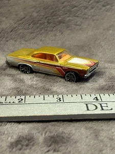 Hot Wheels Nightburnerz '10 06/10 Gold '70 Plymouth Road Runner Spielzeugauto 094/240 - Bild 1 von 6
