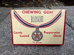 Vintage Blossom Chewing Gum Peppermint Chicle...2 Piece Box w/ Mirror - Picture 1 of 7