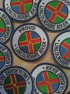 JOBLOT DI 8 ORGOGLIOSI MOTOCICLISTI LINCOLNSHIRE. CUCIRE O STIRARE SU TOPPA.REF..YB-221 - Foto 1 di 7
