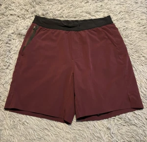 Zehntausend Intervall Shorts Herren Medium rot schwarz gefüttert sportlich Laufen Fitnessstudio - Bild 1 von 10