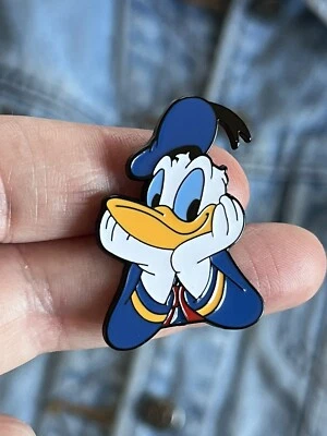 Walt Disney - Retro Style Donald Duck Enamel Pin - Excellent Condition - Image 1 of 4