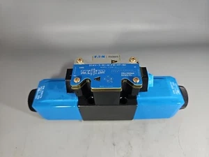 New OEM DG4V-3-6C-M-FW-H7-60 VICKERS 24VDC Hydraulic Control Valve Double... - Picture 1 of 8