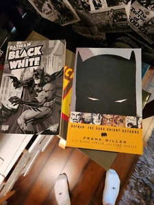 Batman Black And White Tpb Plus Batman The Dark Knight Returns Tpb - Picture 1 of 3