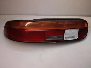TOYOTA SOARER SC400 LEFT TAILLIGHT REVERSE IN CENTRE (TOYOTA 24-24) - Picture 1 of 2