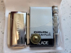 Vintage Gillette Travel Razor Celebrity Smoothie 748 - Picture 1 of 4