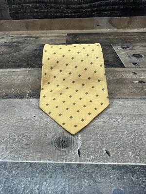 SALVATORE FERRAGAMO Diamond Print Silk Men's tie Necktie Color Gold - Image 1 of 4