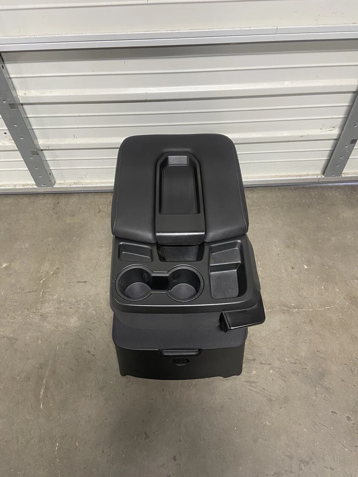 Chevrolet Silverado GMC Sierra Tahoe 2019-2025 consola central asiento de salto almacenamiento Foto 1 de 4