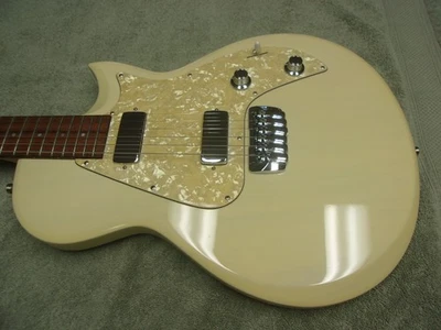 About Mint Taylor SB1-X Solidbody Electric Guitar w/ OHSC - Image 1 of 4