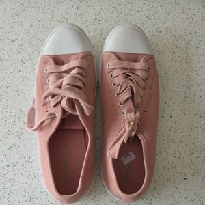 Superdry Womens Low top Pink Plimsole Trainers Size 7 - Picture 1 of 7