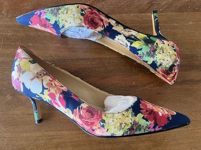 Woman's Heels Nine West Arlene 2 Size 7.5 W Floral Print Pumps Heels GUC - Image 1 of 4