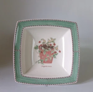 WEDGWOOD SARAH'S GARDEN BOWL 150 x 150mm - GOOD CONDITION - Picture 1 of 2