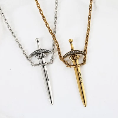 Collar espada diamante imitación incrustaciones vintage para hombres y mujeres parejas Foto 1 de 4