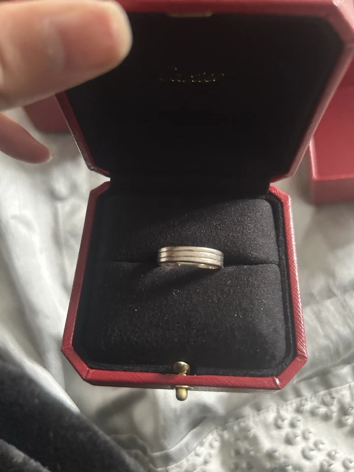 Alianza de boda Cartier de oro blanco para hombre Foto 1 de 3